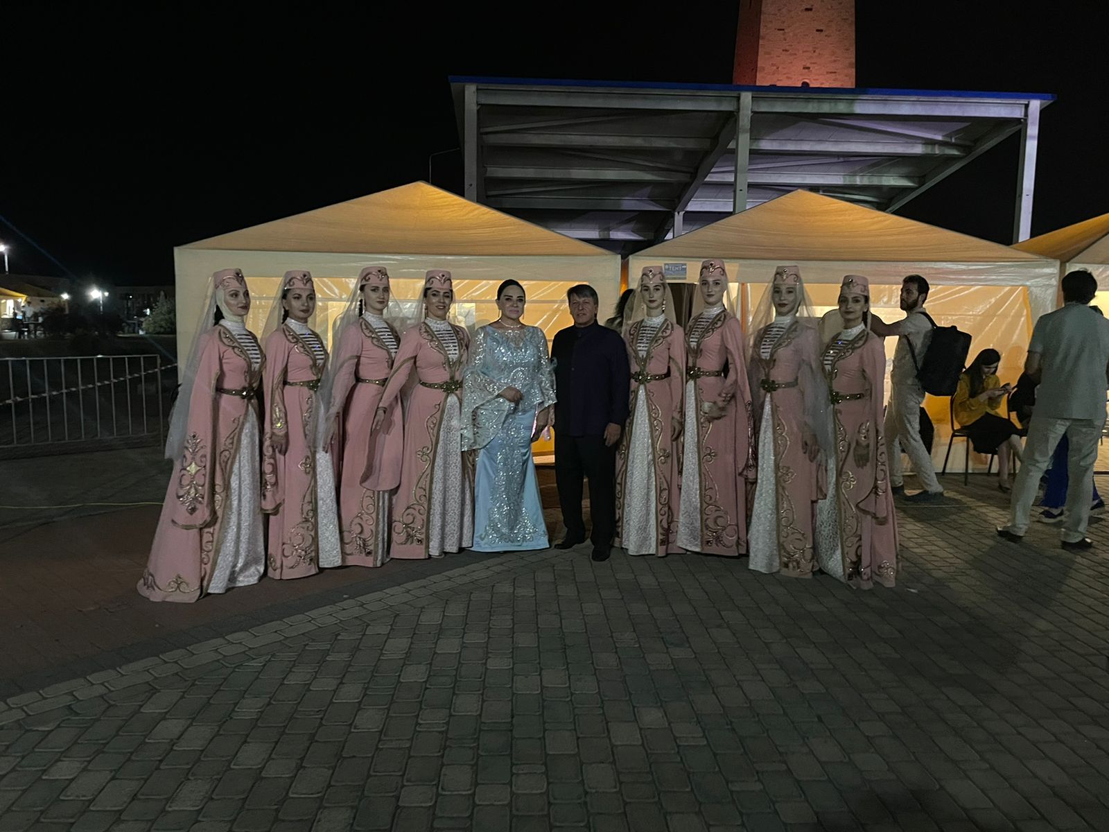 Вчера в Магасе на площади Алания прошел фестиваль-концерт "Пандара-оаз"
